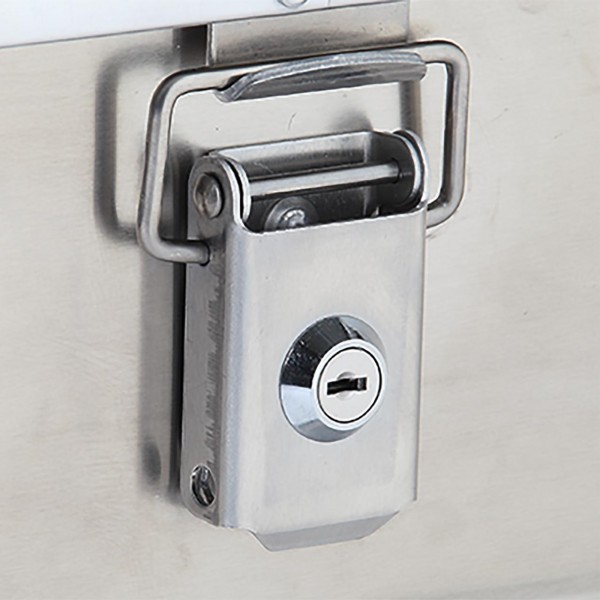 Built-in cylinder lock for EXTREME boxes